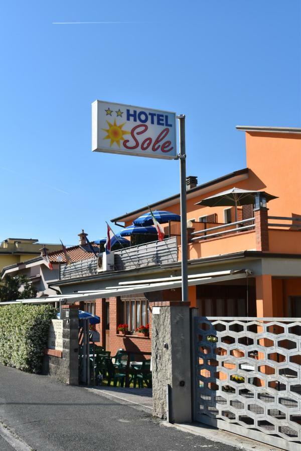 Hotel Sole Марина-ді-Масса Екстер'єр фото